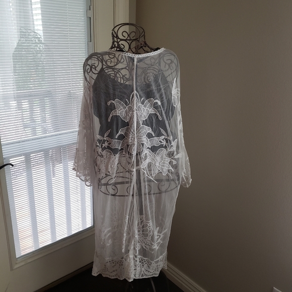 White Lily Cover Up - Picture 11 of 11